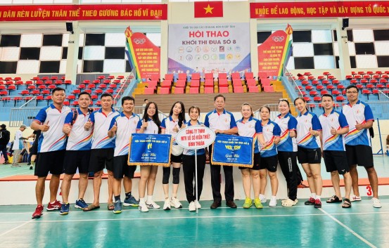 Công ty TNHH Xổ số kiến thiết  Bình Thuận lập cú đúp Giải Nhì tại Hội thao Khối thi đua số 8  