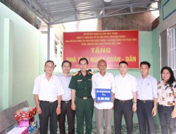 Trao nhà Nghĩa tình Quân – Dân cho cựu chiến binh
