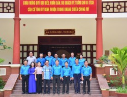 BÀN GIAO MÁY BỘ ĐÀM CHO KHU DI TÍCH CĂN CỨ TỈNH ỦY BÌNH THUẬN