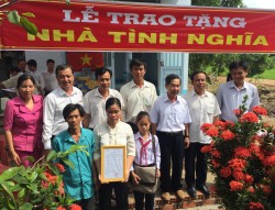 LỄ TRAO TẶNG 02 CĂN NHÀ 