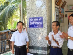 Công ty TNHH Xổ số kiến thiết Bình Thuận ủng hộ 90 triệu đồng xây 02 căn nhà Đại Đoàn kết tại tỉnh Đồng Tháp