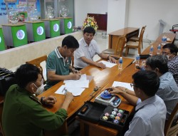 Kiểm tra khối lượng và kích thước bóng quay số mở thưởng định kỳ theo quy định.