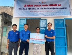 Bàn giao “Nhà nhân ái”  trên địa bàn huyện Hàm Thuận Bắc